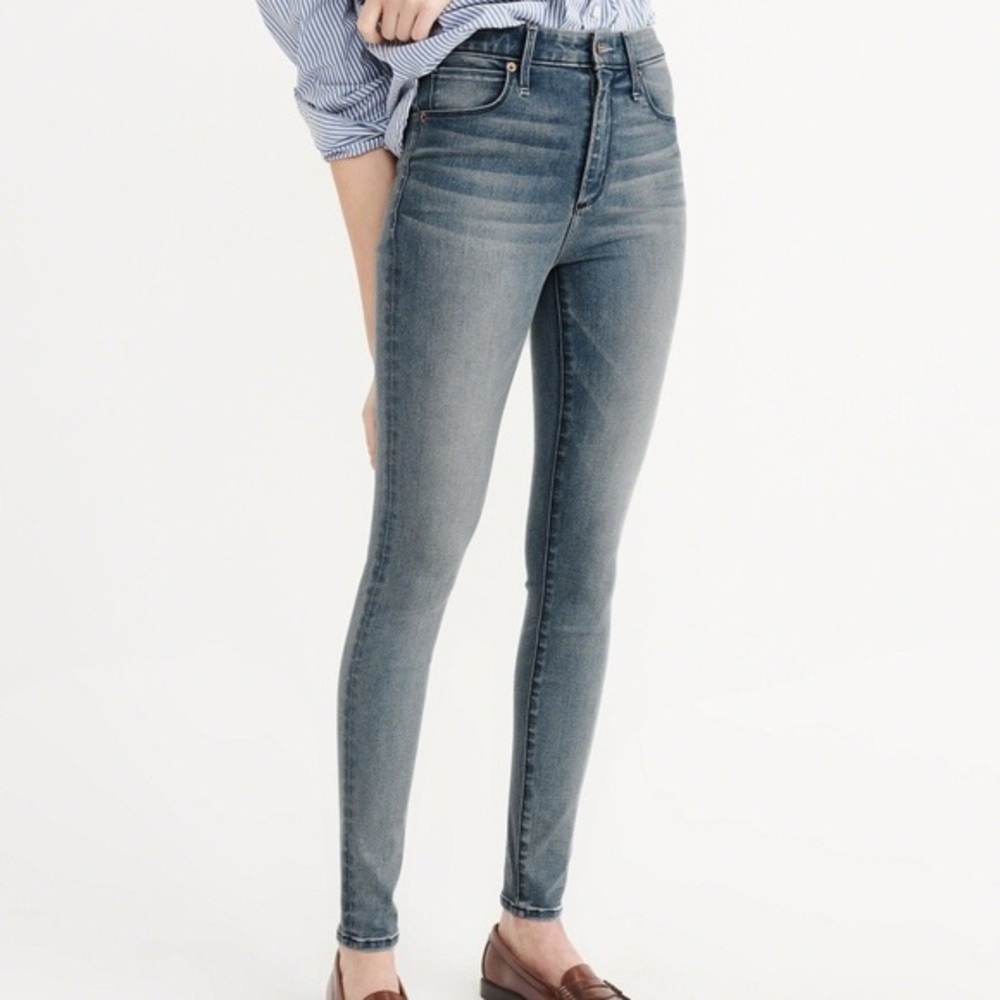 A&F Simone Skinny high Rise Discontinued